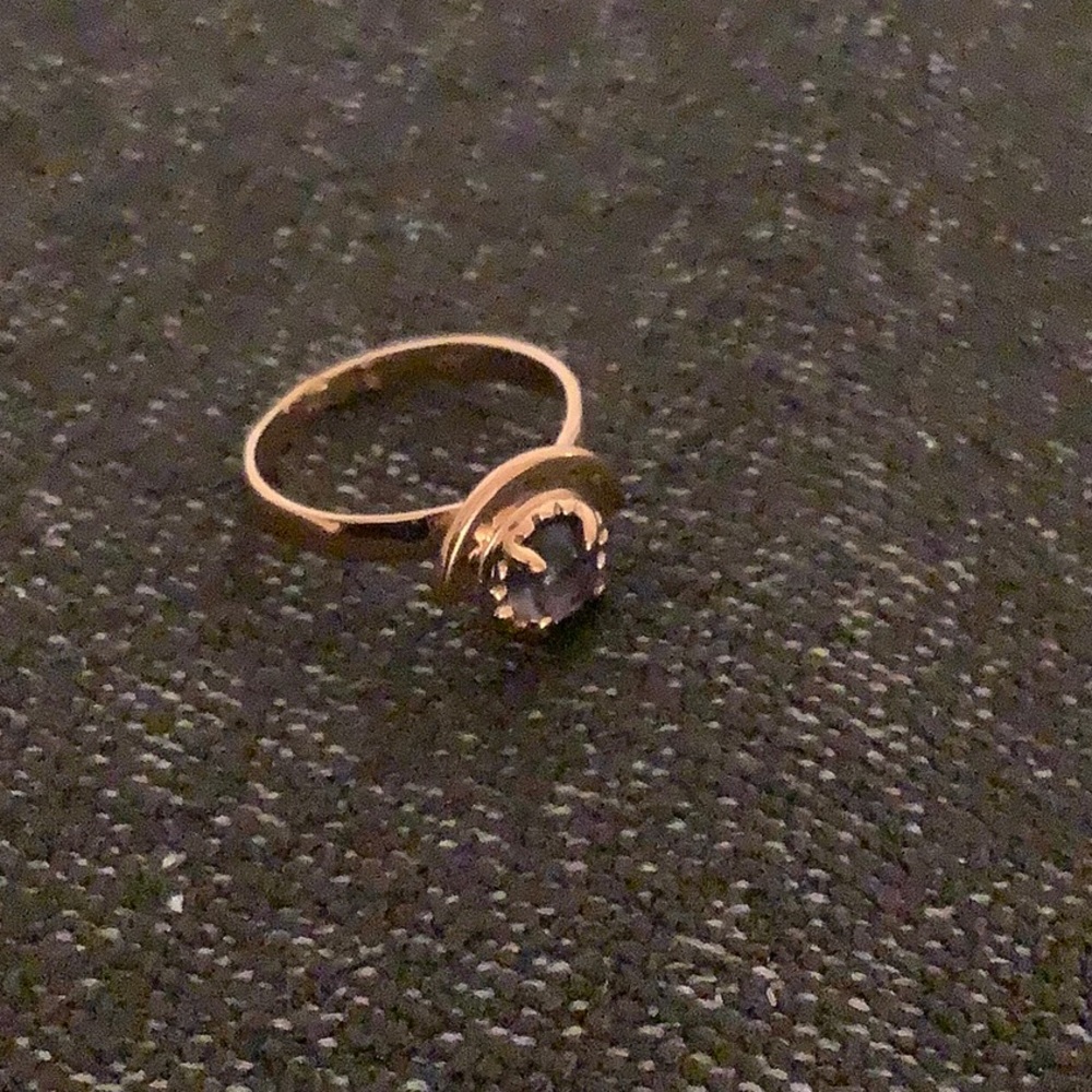 Gold purple stone midi ring sz 4